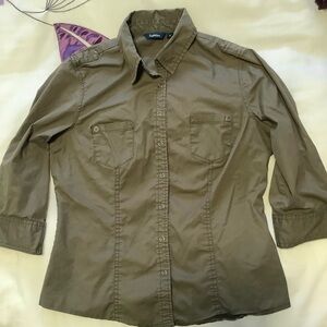 💜3/$30 Military Army Green Fitted Shirt Small